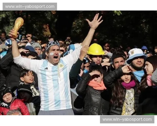 潘帕斯雄鹰的眼泪与维京战吼的奇迹：那一夜，全世界都爱上了“不完美”